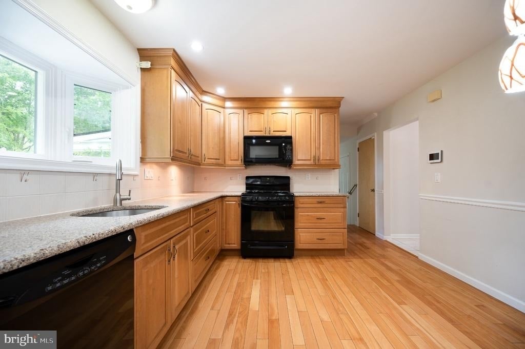 2409 Sweetbriar Road - Photo 8