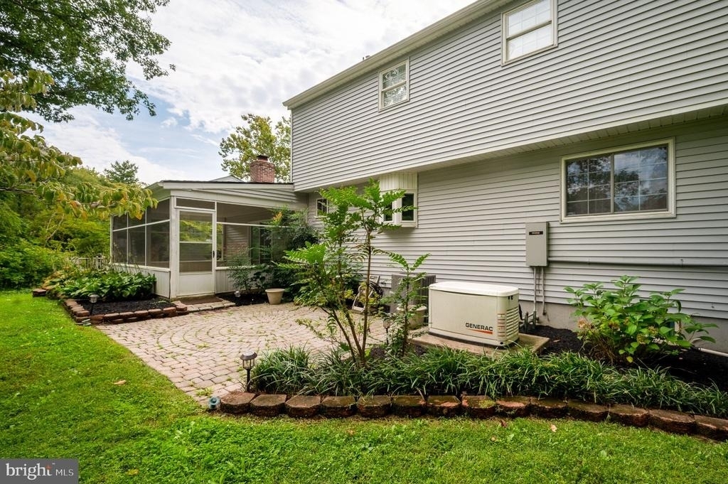 2409 Sweetbriar Road - Photo 21