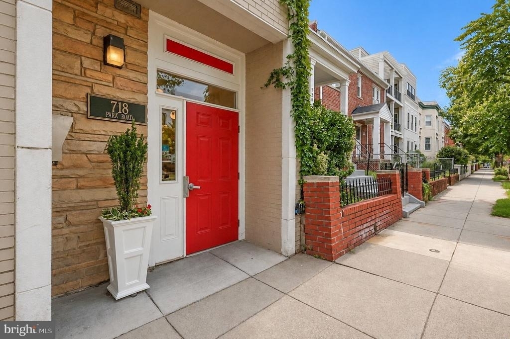 718 Park Road Nw - Photo 1