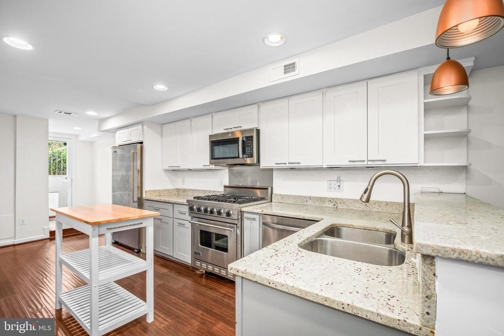 481 Ridge Street Nw - Photo 6