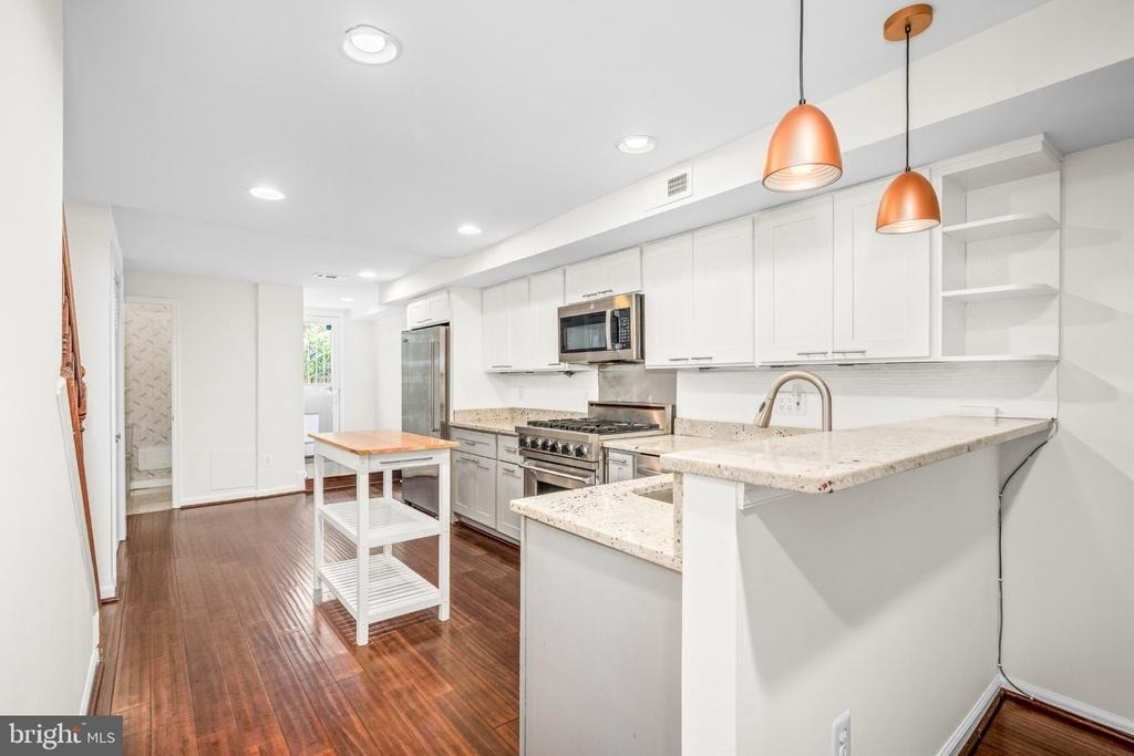 481 Ridge Street Nw - Photo 5
