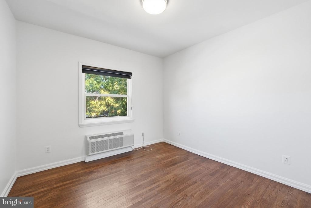 604 Longfellow Street Nw - Photo 12