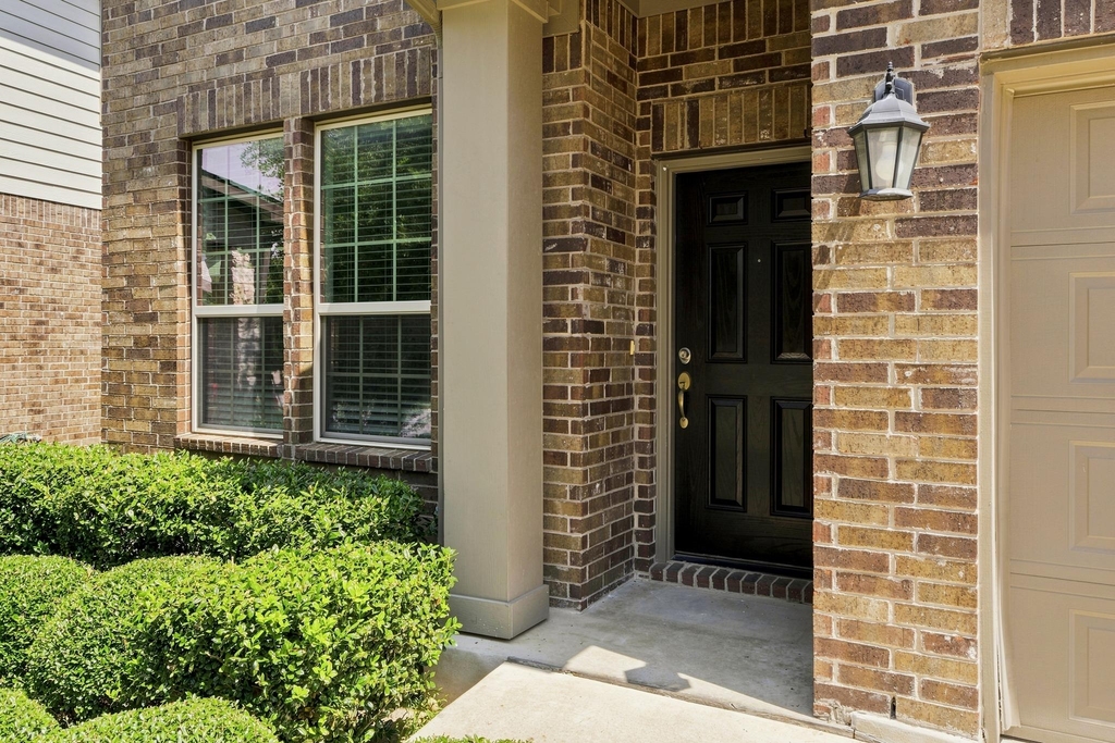 9010 Palmito Dr - Photo 1