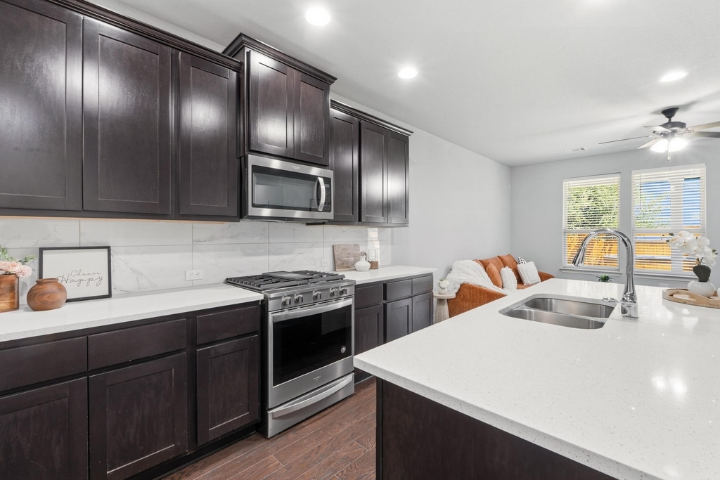 9010 Palmito Dr - Photo 10