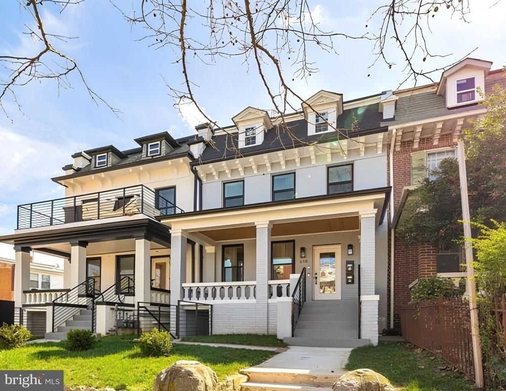 618 Quebec Place Nw - Photo 1