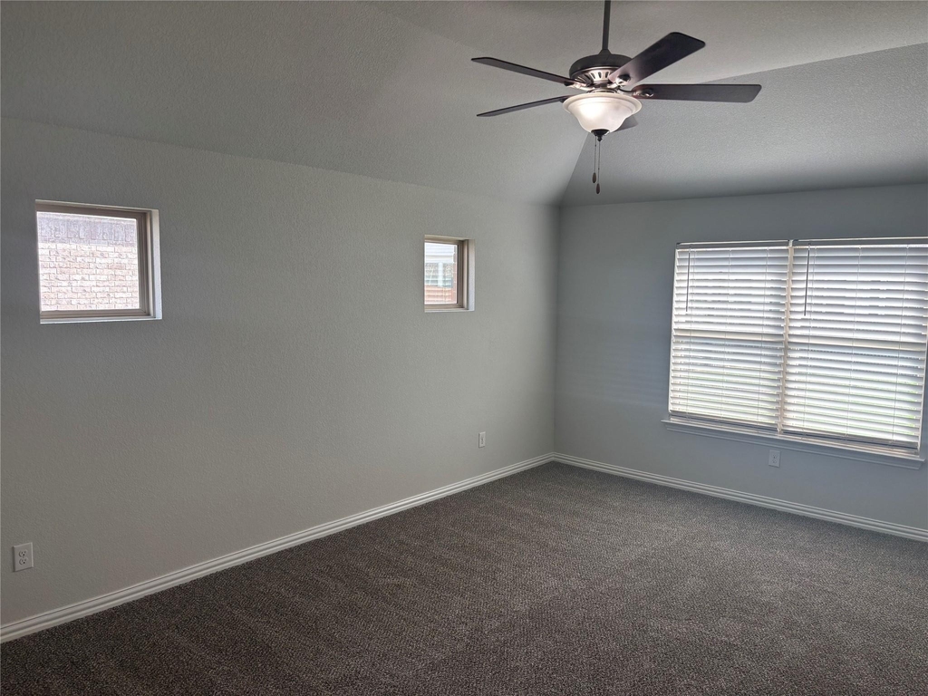 330 Algaroba Loop - Photo 5