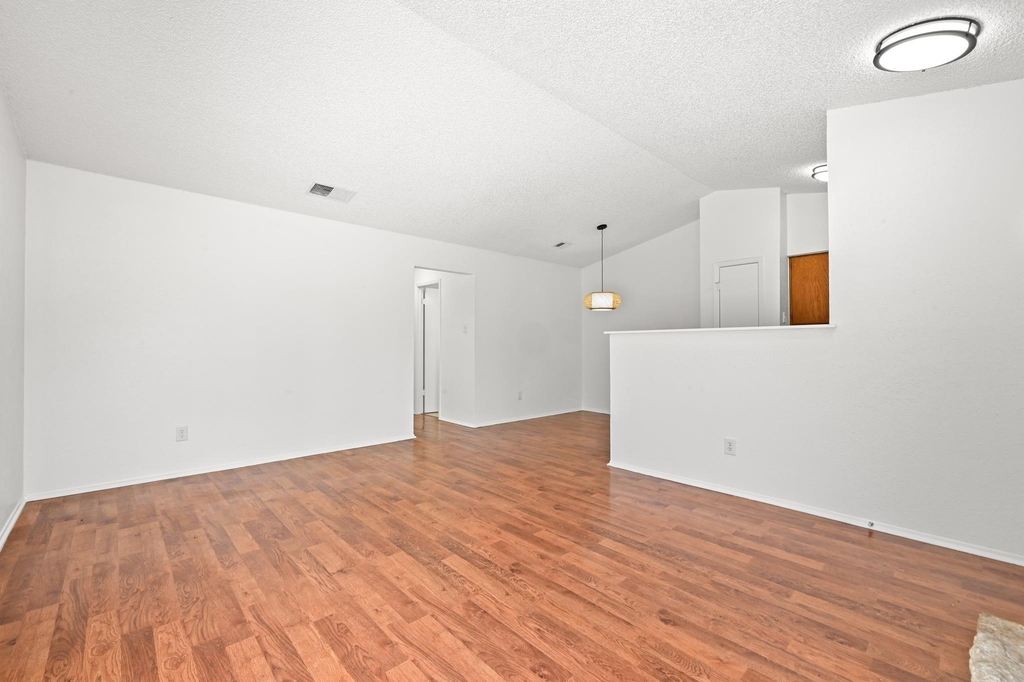 3221 Darnell Dr - Photo 14