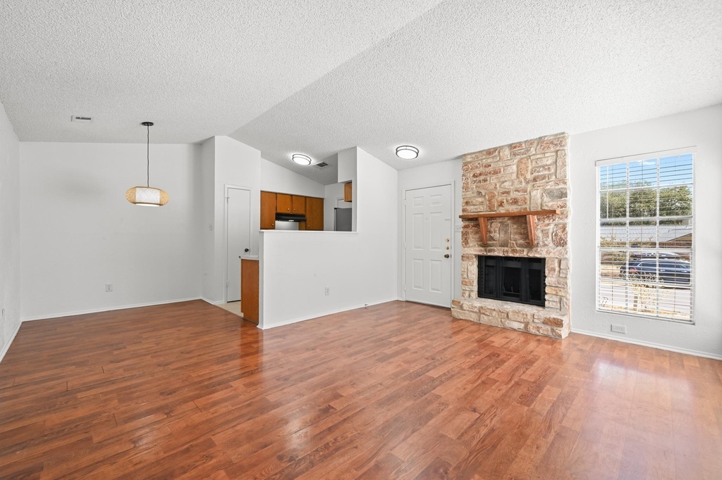 3221 Darnell Dr - Photo 12