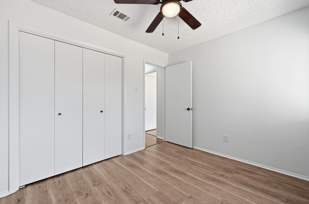 3221 Darnell Dr - Photo 7