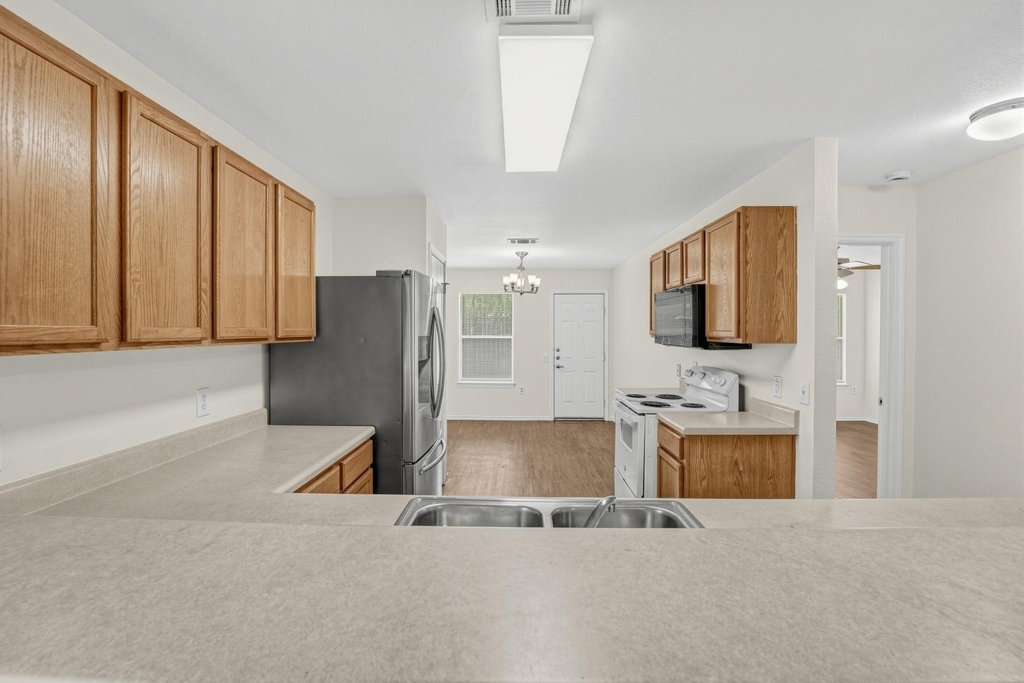 7417 Cayenne Ln - Photo 13