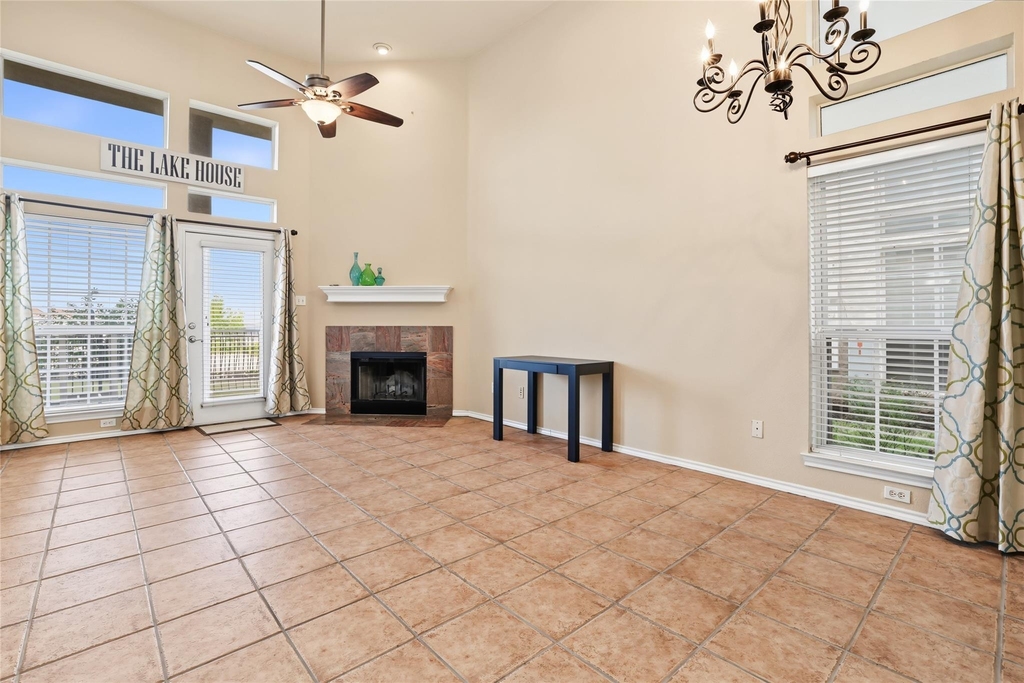 2918 Ranch Road 620 N - Photo 10