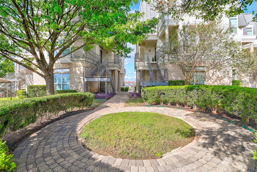 2918 Ranch Road 620 N - Photo 0