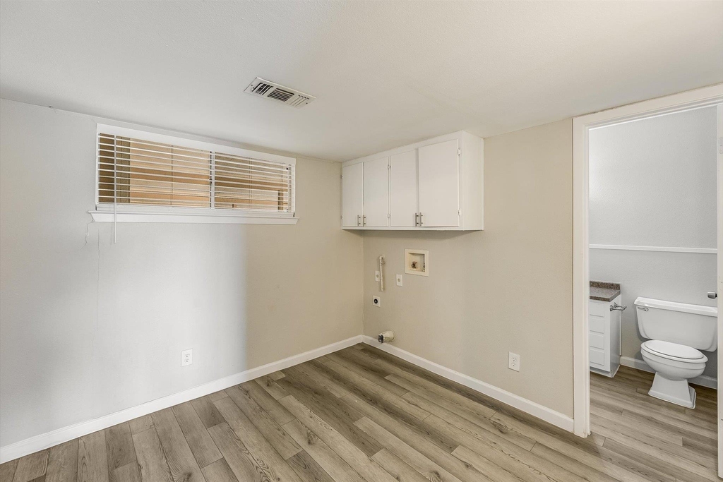 1813 Woodland Ave - Photo 9
