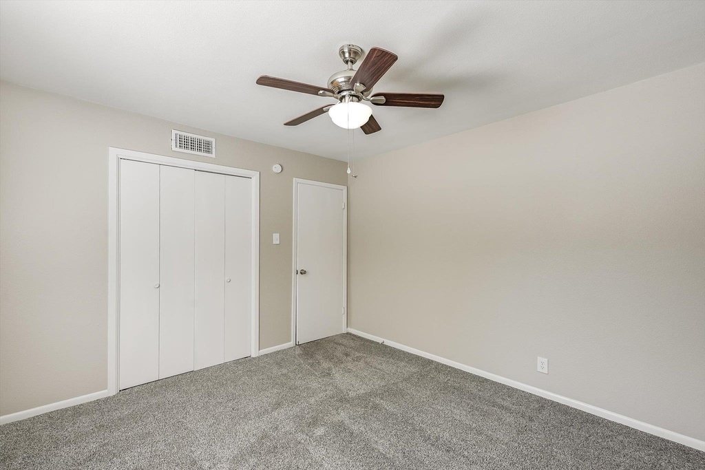 1813 Woodland Ave - Photo 15