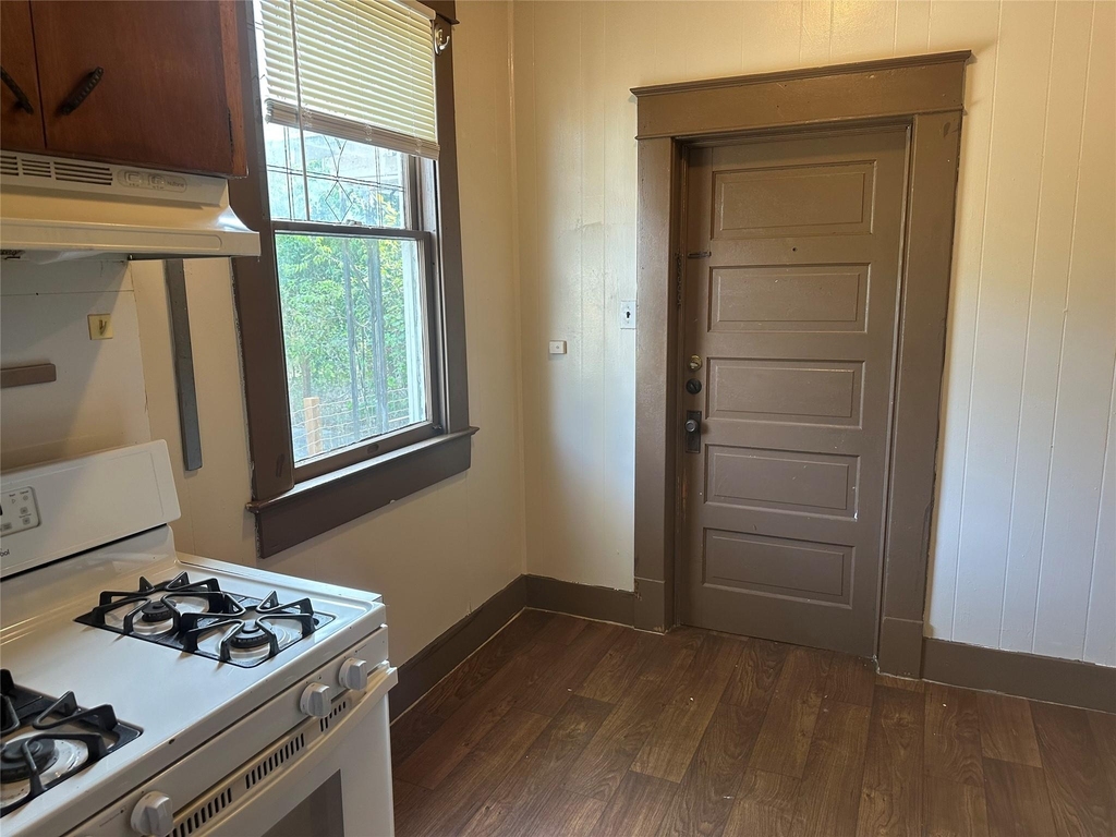 610 W Odell St - Photo 14