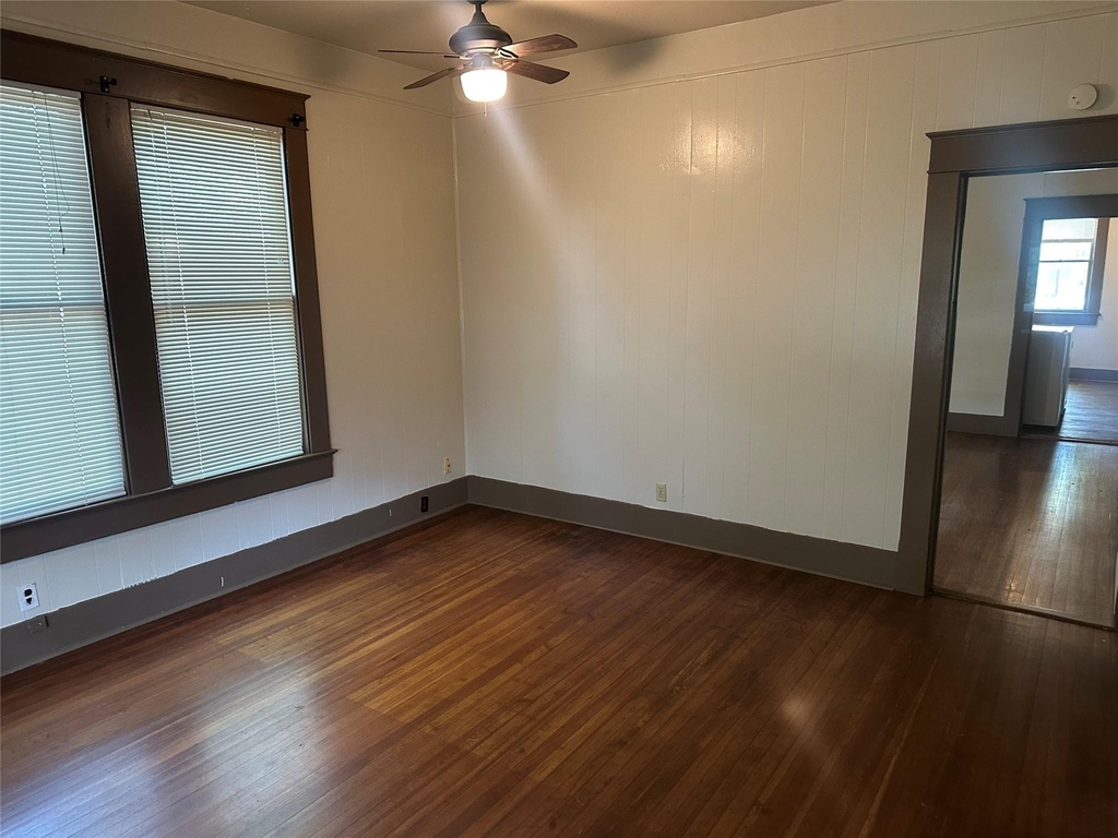 610 W Odell St - Photo 4