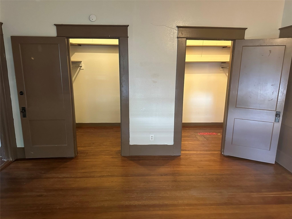 610 W Odell St - Photo 8