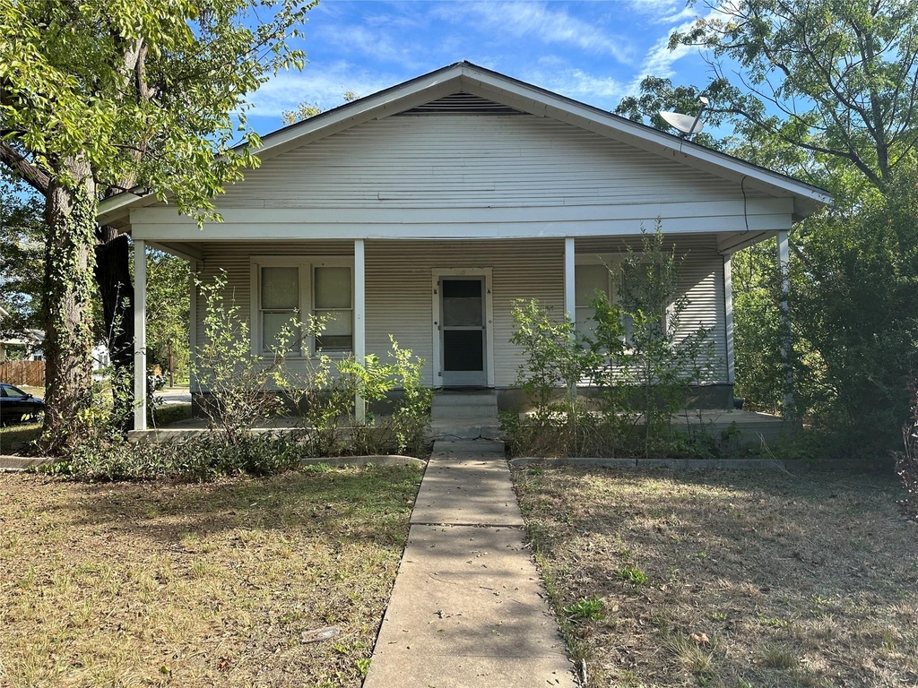 610 W Odell St - Photo 0