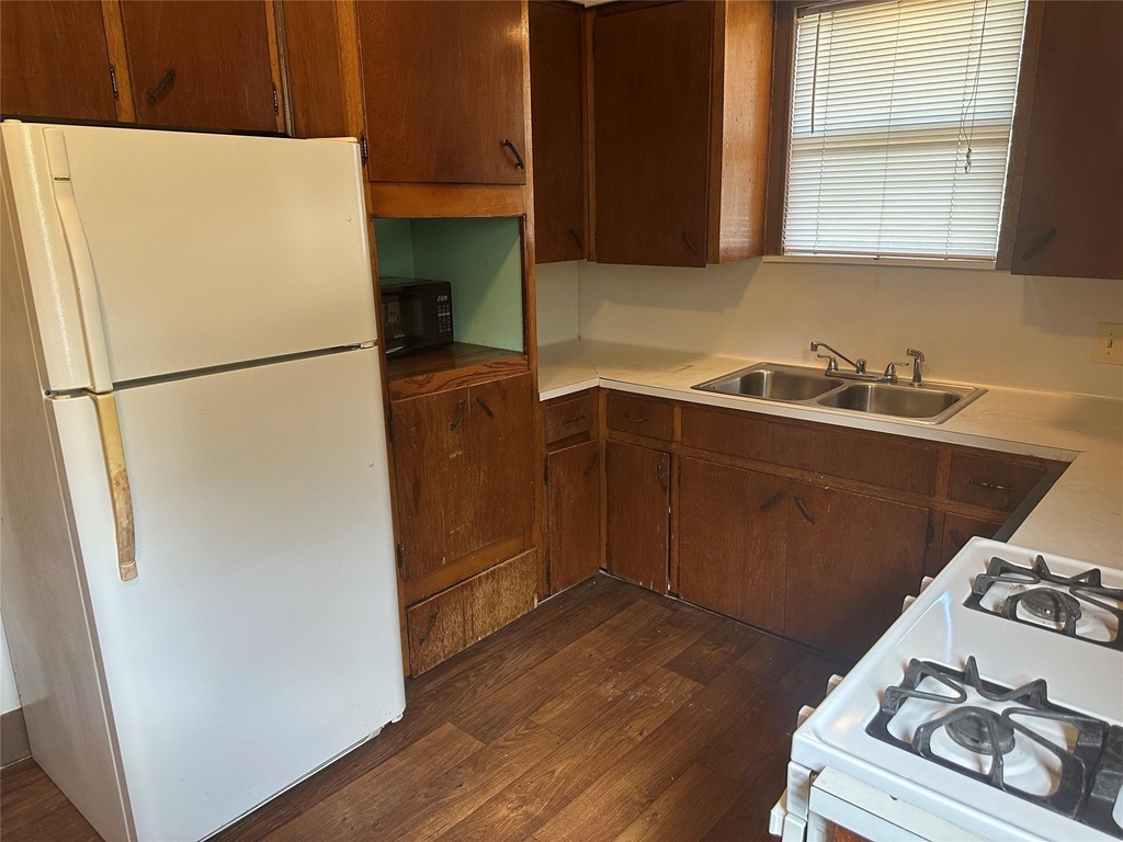 610 W Odell St - Photo 13