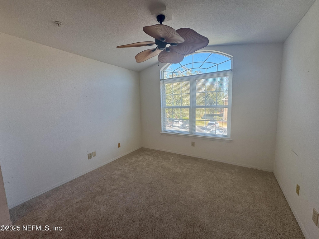 13810 Sutton Park Drive N - Photo 5