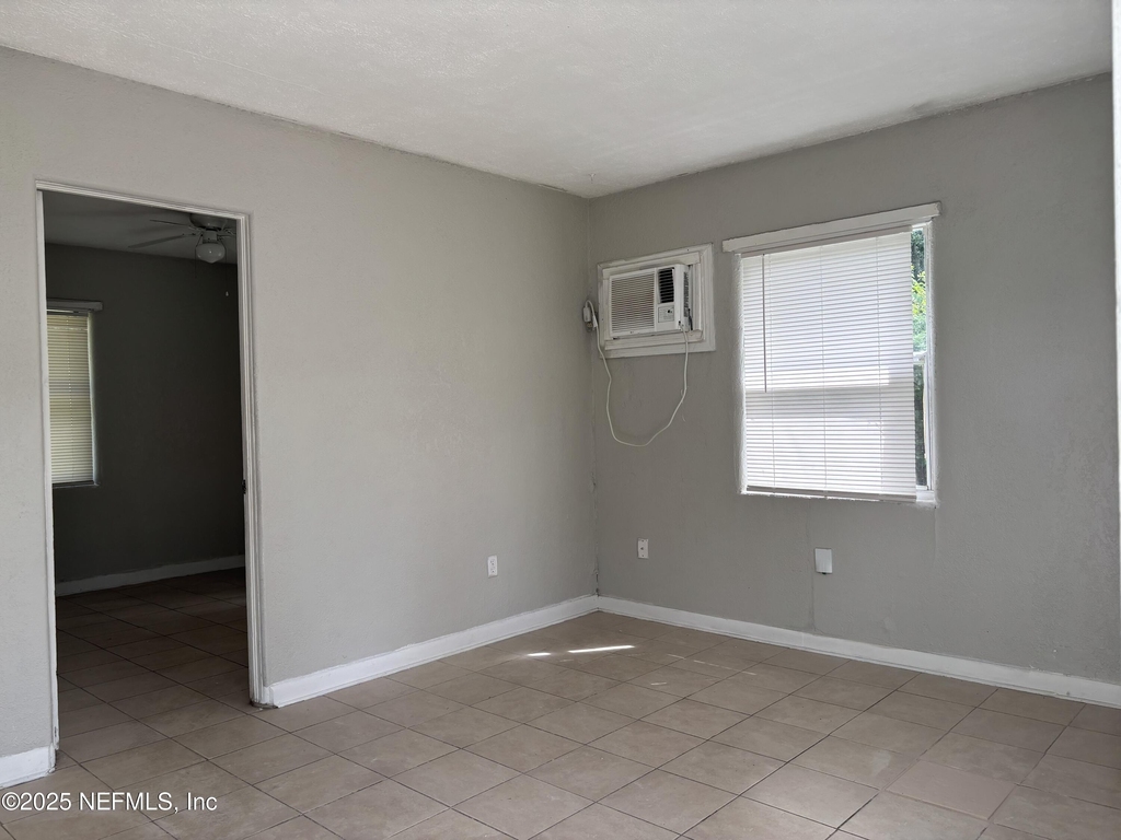 5147 107th Street - Photo 4