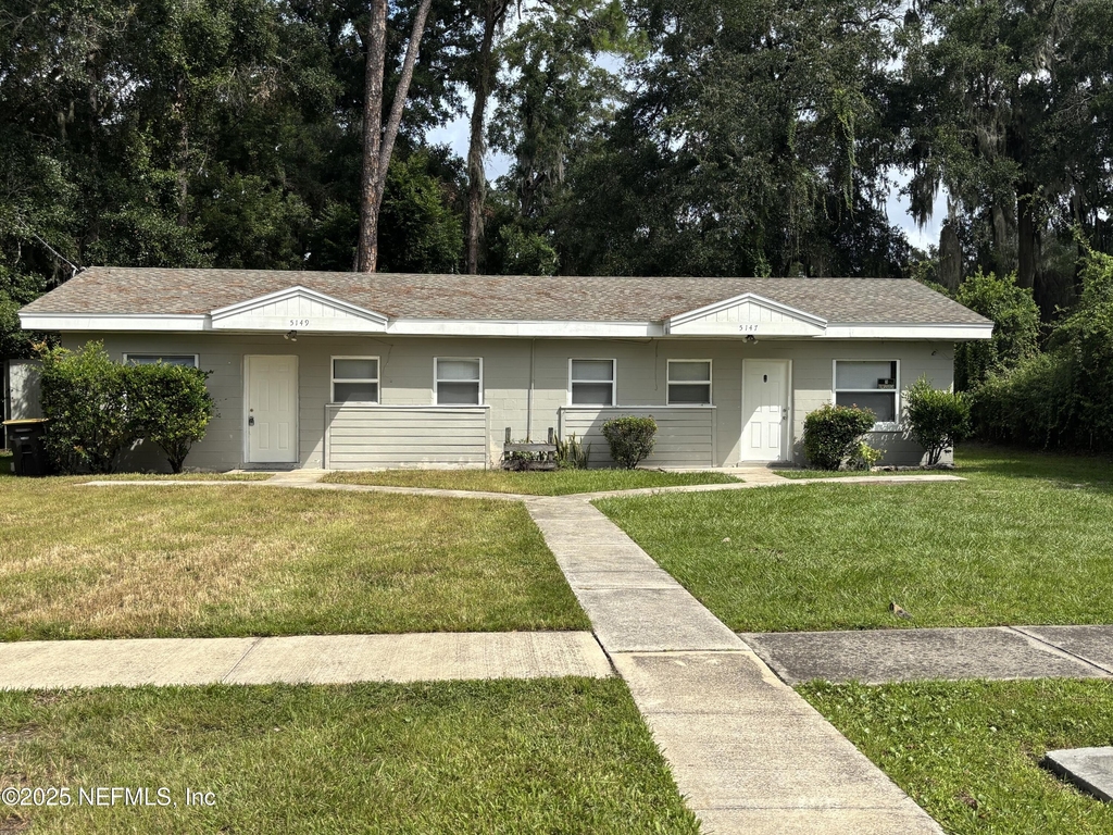5147 107th Street - Photo 2
