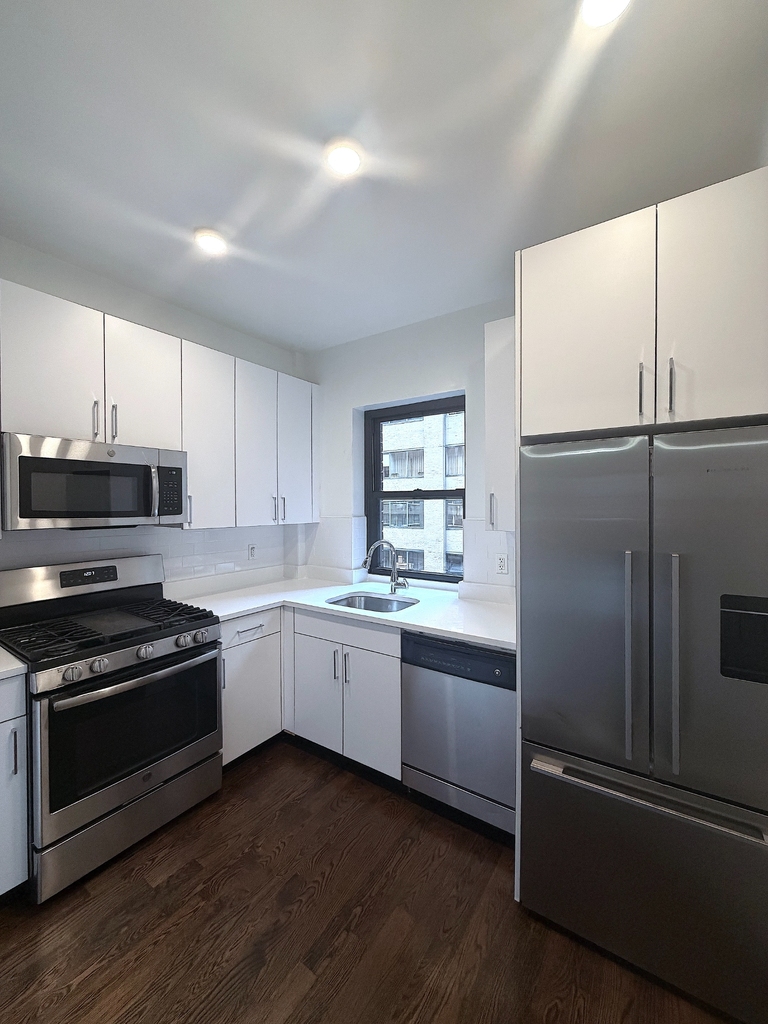 East 57th Street - Photo 1