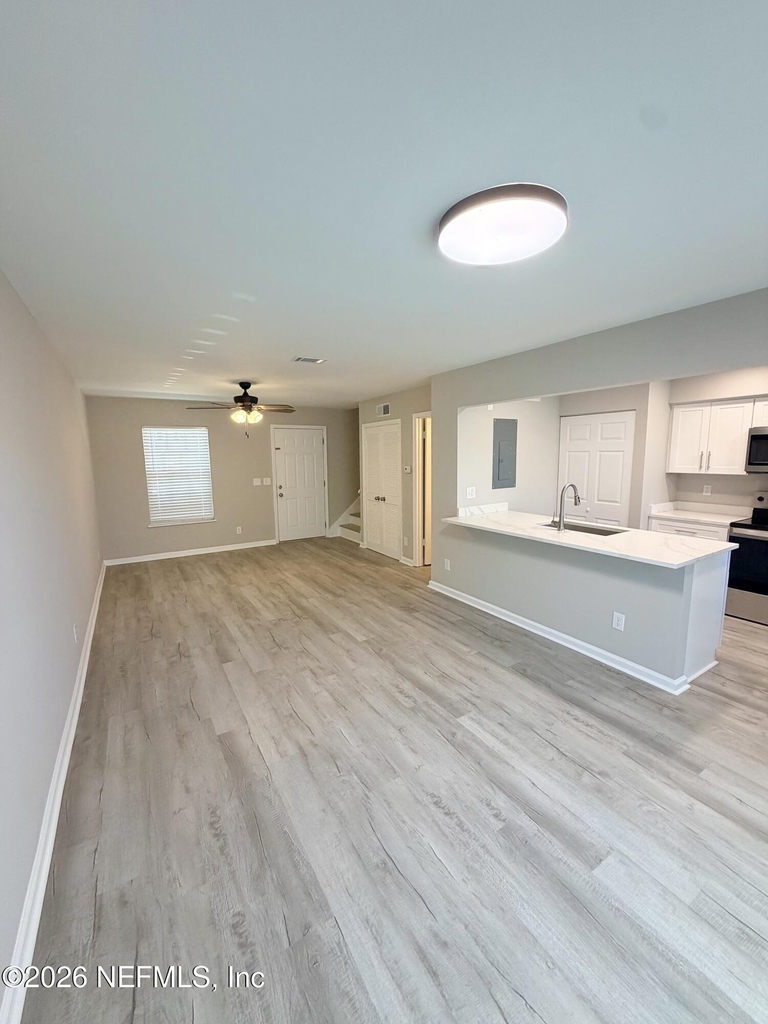 207 Kettering Court - Photo 5