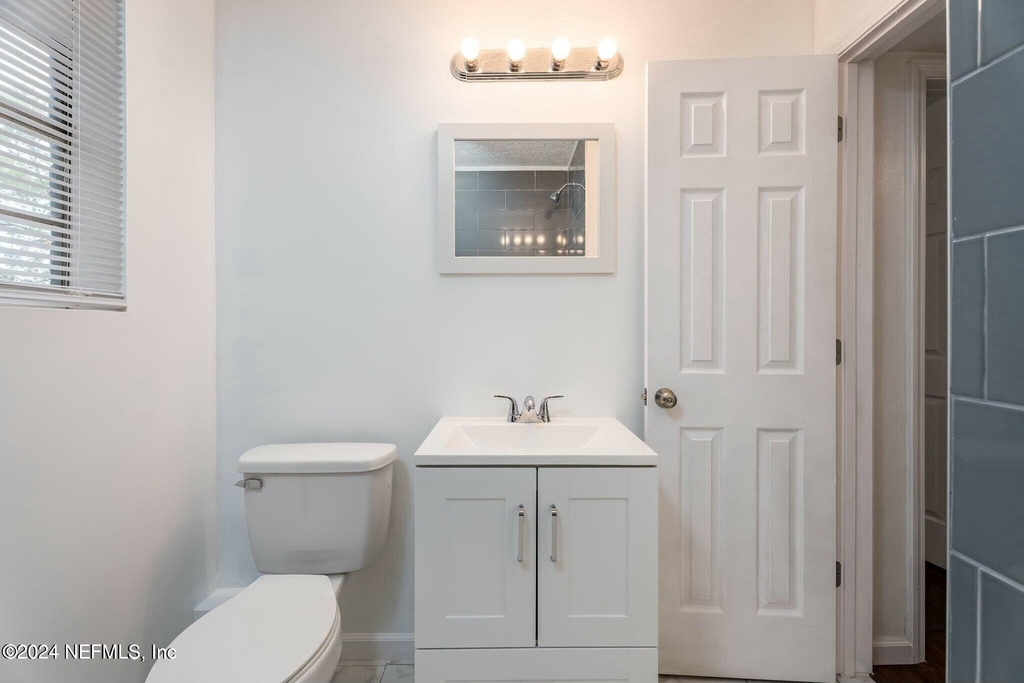 2221 Commonwealth Avenue - Photo 8