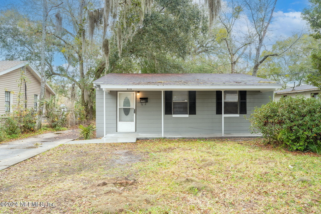 2221 Commonwealth Avenue - Photo 0