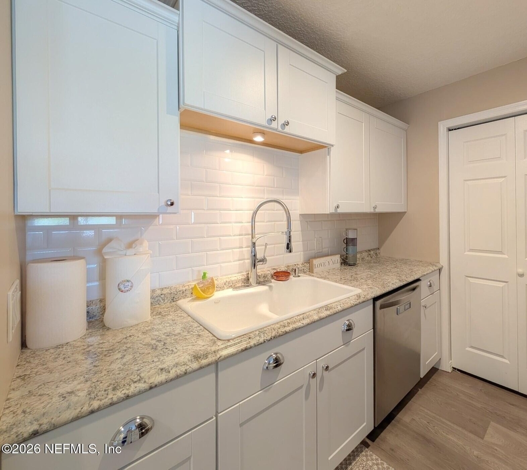 10200 Belle Rive Boulevard - Photo 10