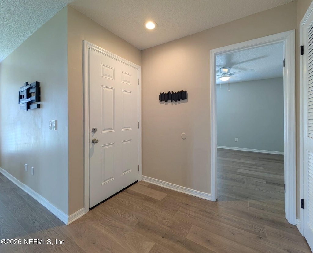 10200 Belle Rive Boulevard - Photo 3