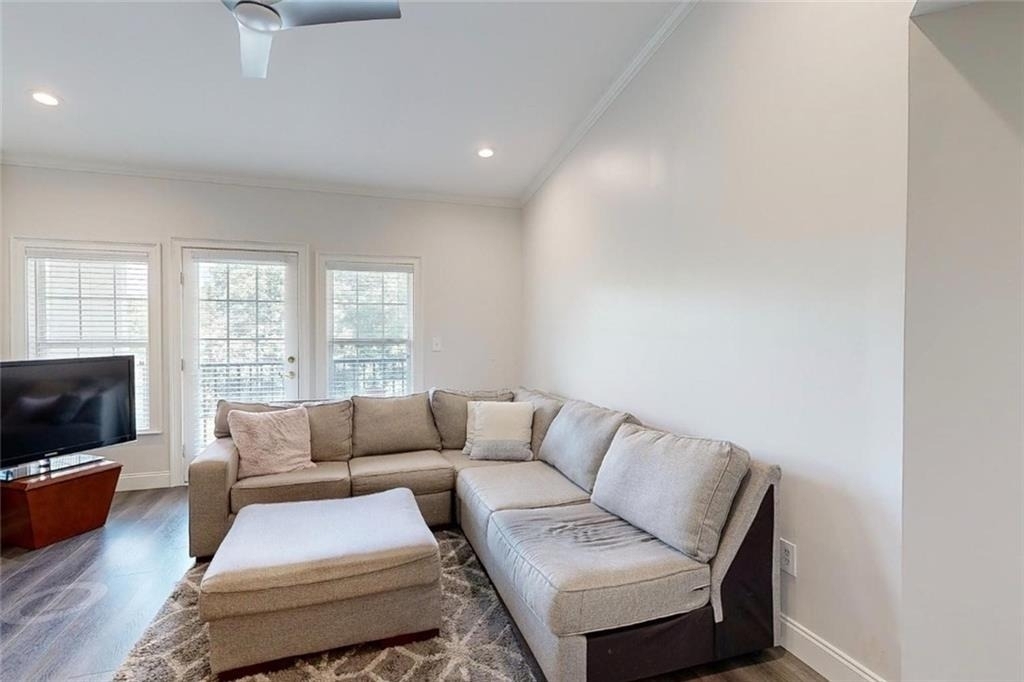 3275 Lenox Road Ne - Photo 2