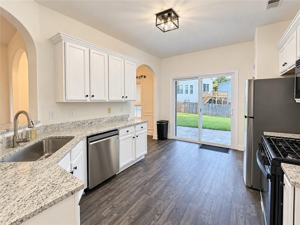 949 College Place Court Nw - Photo 3