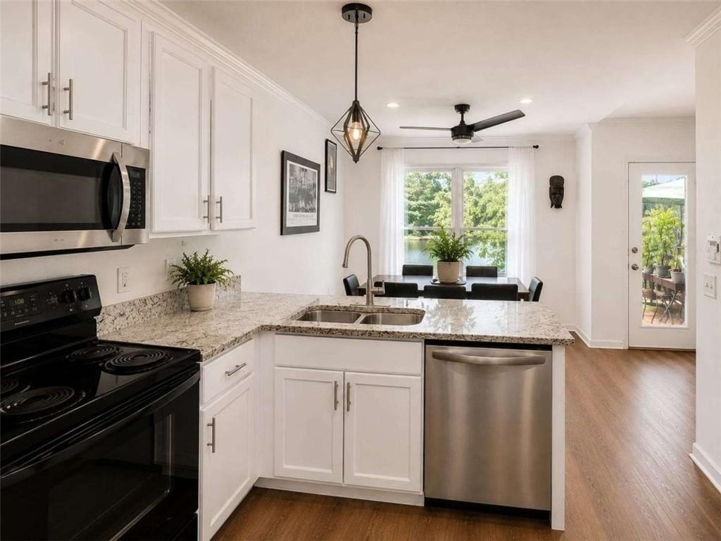 7953 Woodlake Drive - Photo 2
