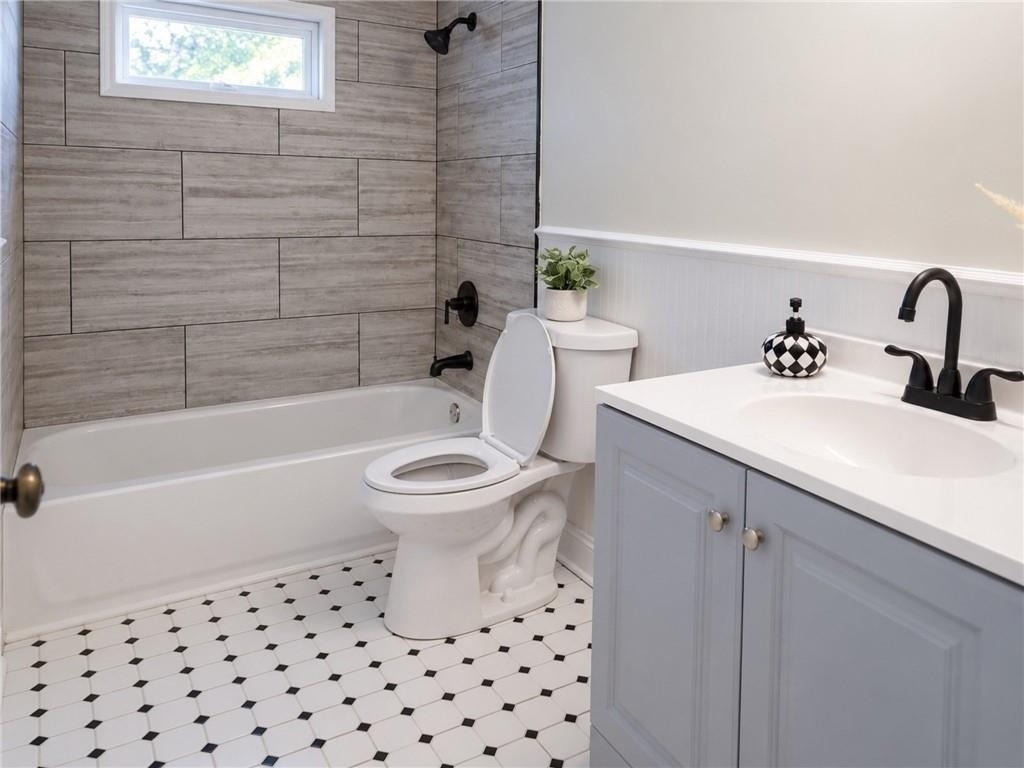 1572 Darwen Lane - Photo 18
