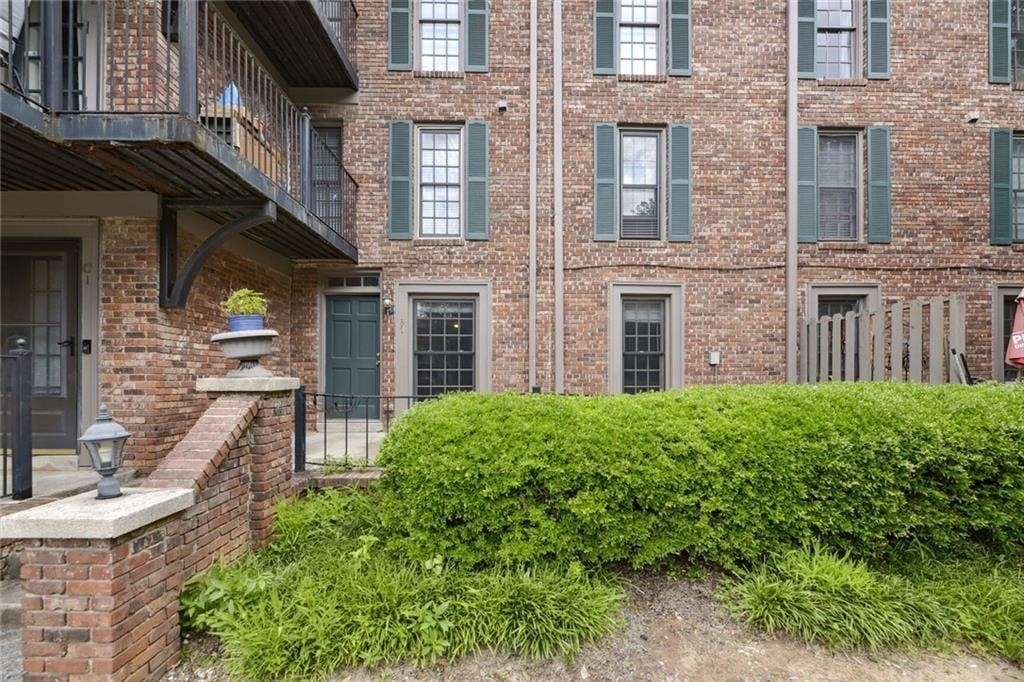 3091 Colonial Way - Photo 1