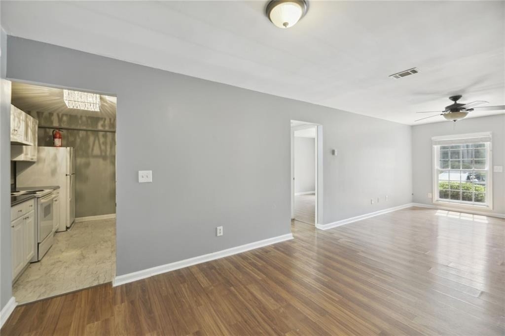 3091 Colonial Way - Photo 4