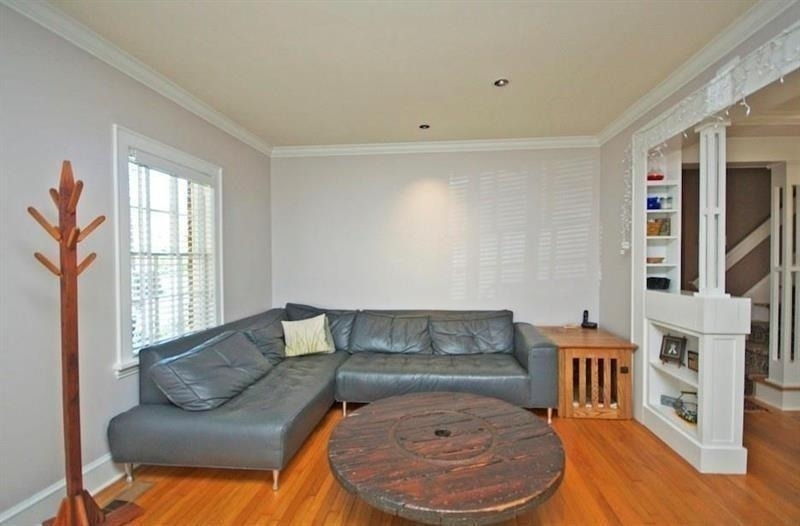 412 Hilldale Drive - Photo 2