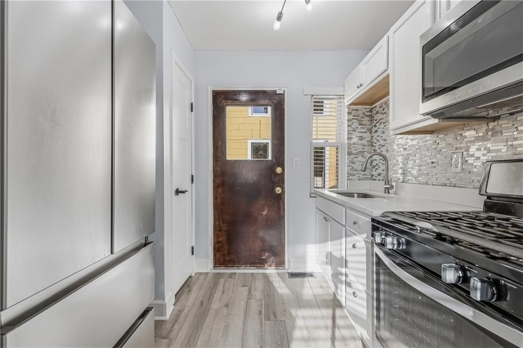 1780 John Calvin Avenue - Photo 2