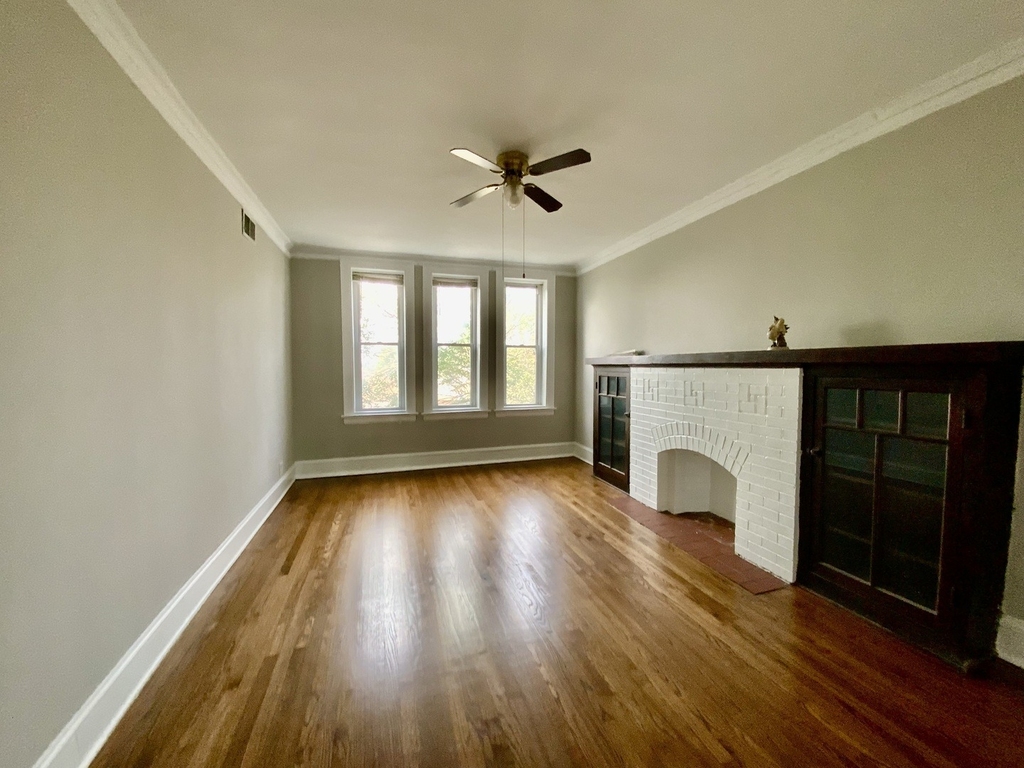 5511 W Diversey Avenue - Photo 3