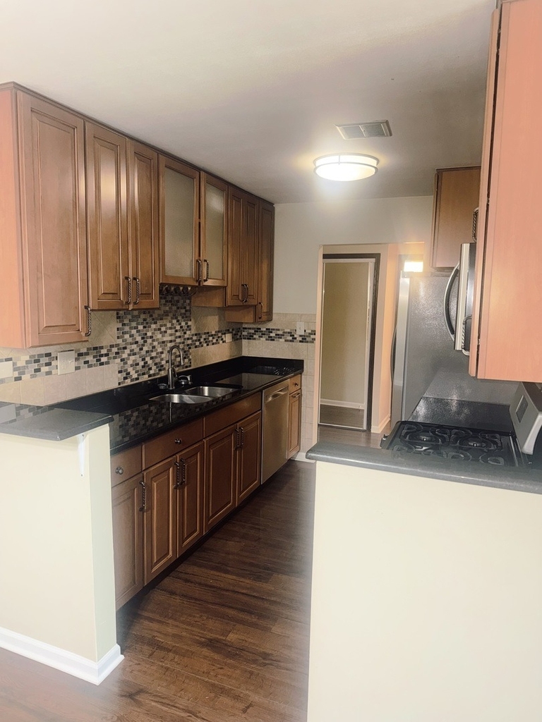8970 N Parkside Avenue - Photo 4
