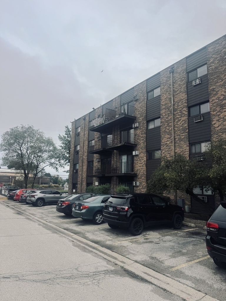 8970 N Parkside Avenue - Photo 1