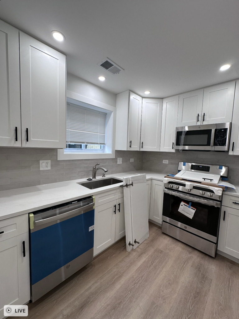 8846 N Cumberland Avenue - Photo 9