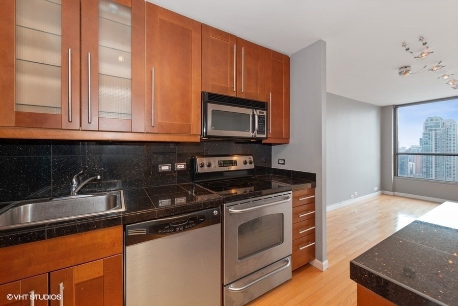 405 N Wabash Avenue - Photo 6