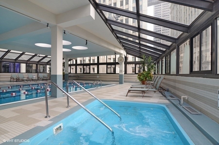 405 N Wabash Avenue - Photo 19