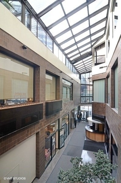 405 N Wabash Avenue - Photo 21