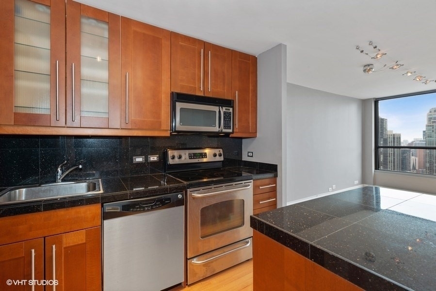 405 N Wabash Avenue - Photo 5