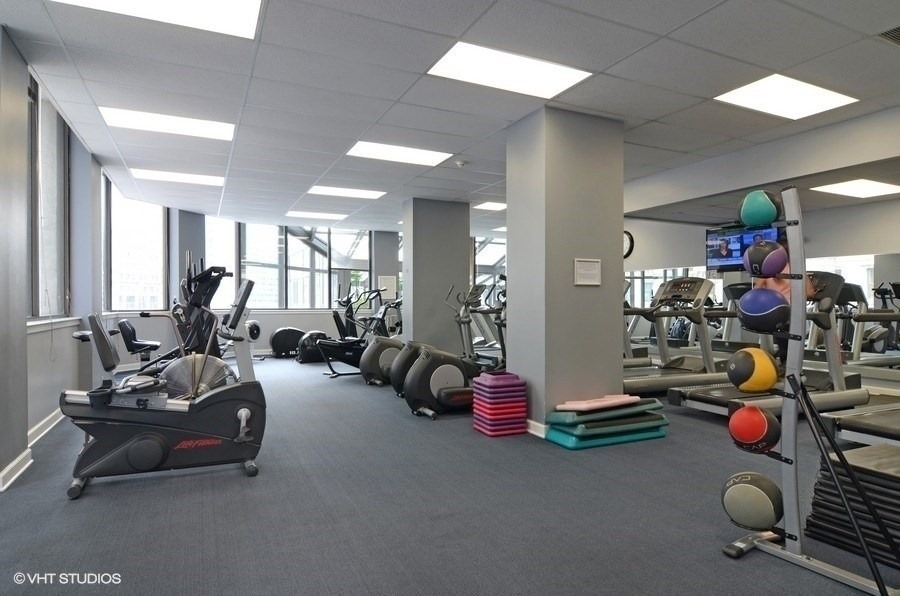 405 N Wabash Avenue - Photo 16