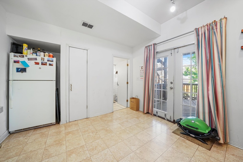 1728 N Campbell Avenue - Photo 8